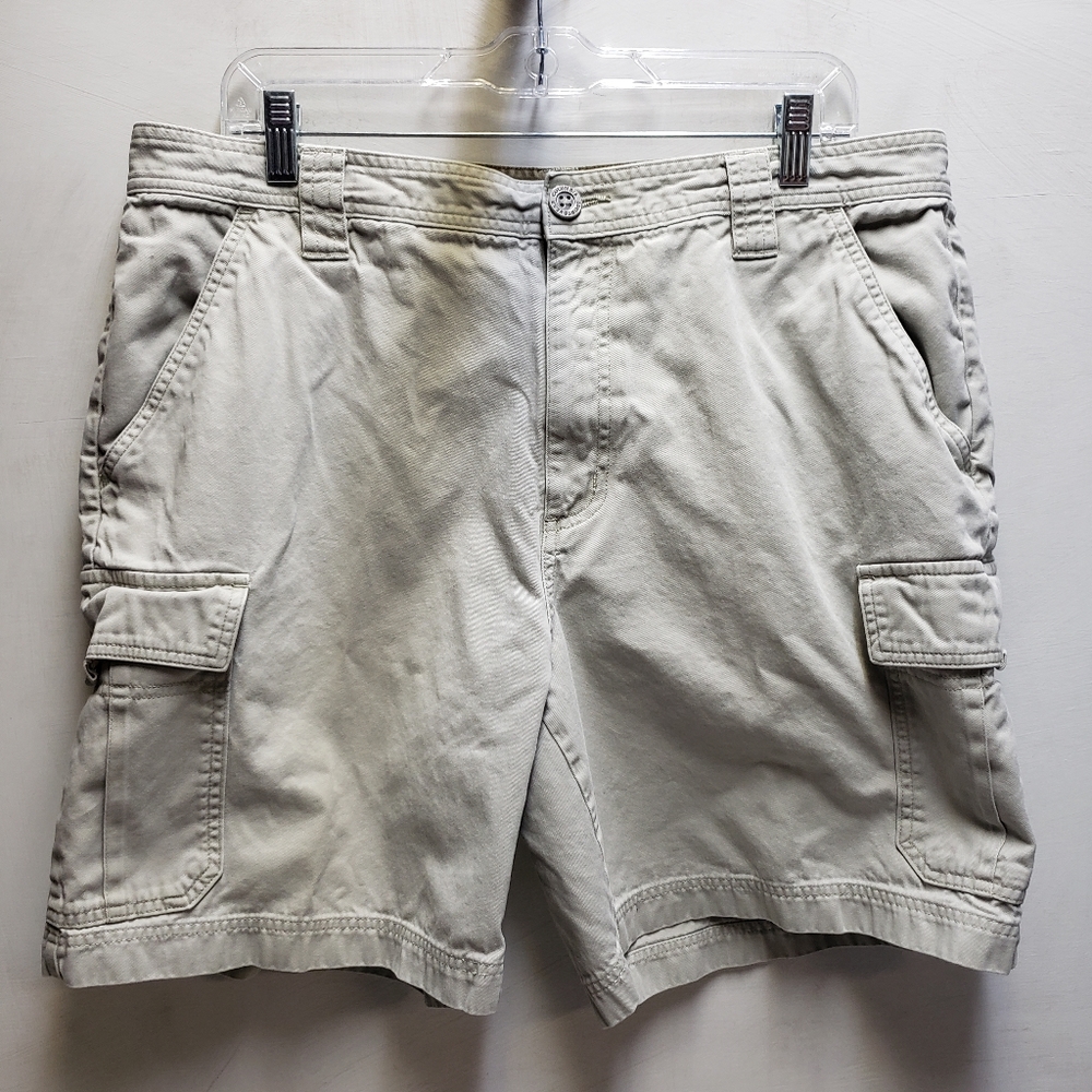 Columbia Sportswear mens size 36 light tan cargo shorts outdoor hiking camping